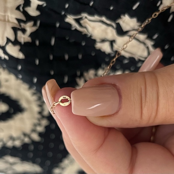 Solid custom made 10K yellow gold name plate ‘Mary’ necklace. One of a kind! - Picture 4 of 7